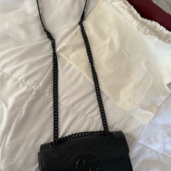 Gucci Black Quilted Leather Shoulder Bag - Picture 3 of 10